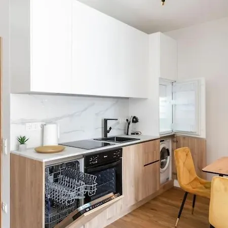 Zalia Kopa Paupys Apartment